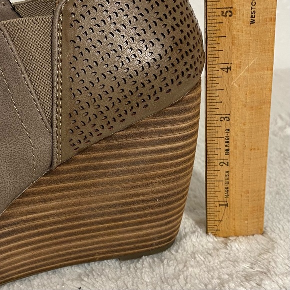 Dr. Scholl’s Harlow Taupe Wedge Bootie Women’s Size 8.5M - Picture 9 of 11